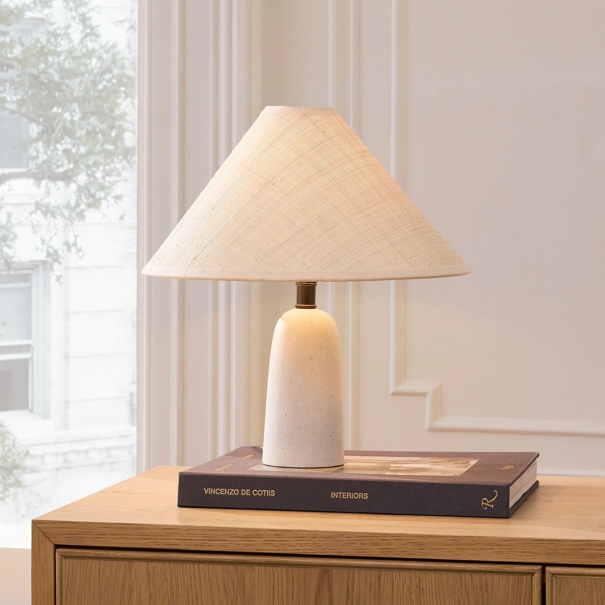 Daria Wabi-Sabi Ceramic Base Table Light (7).webp__PID:52ce69ff-76a9-46d6-83b3-8e79104fb22e