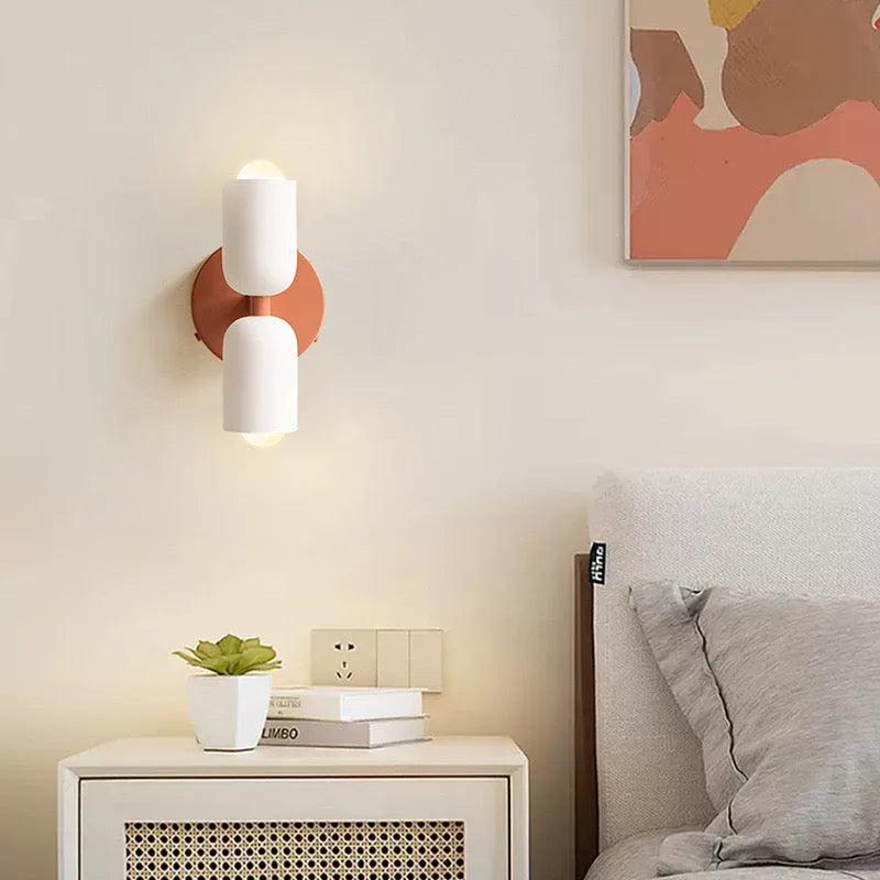 Kinkiet Nico Modern Up-Down Glass Wall Sconce scene3.webp__PID:3b222cf3-1778-43e8-8a51-2f67e2a3c7e5