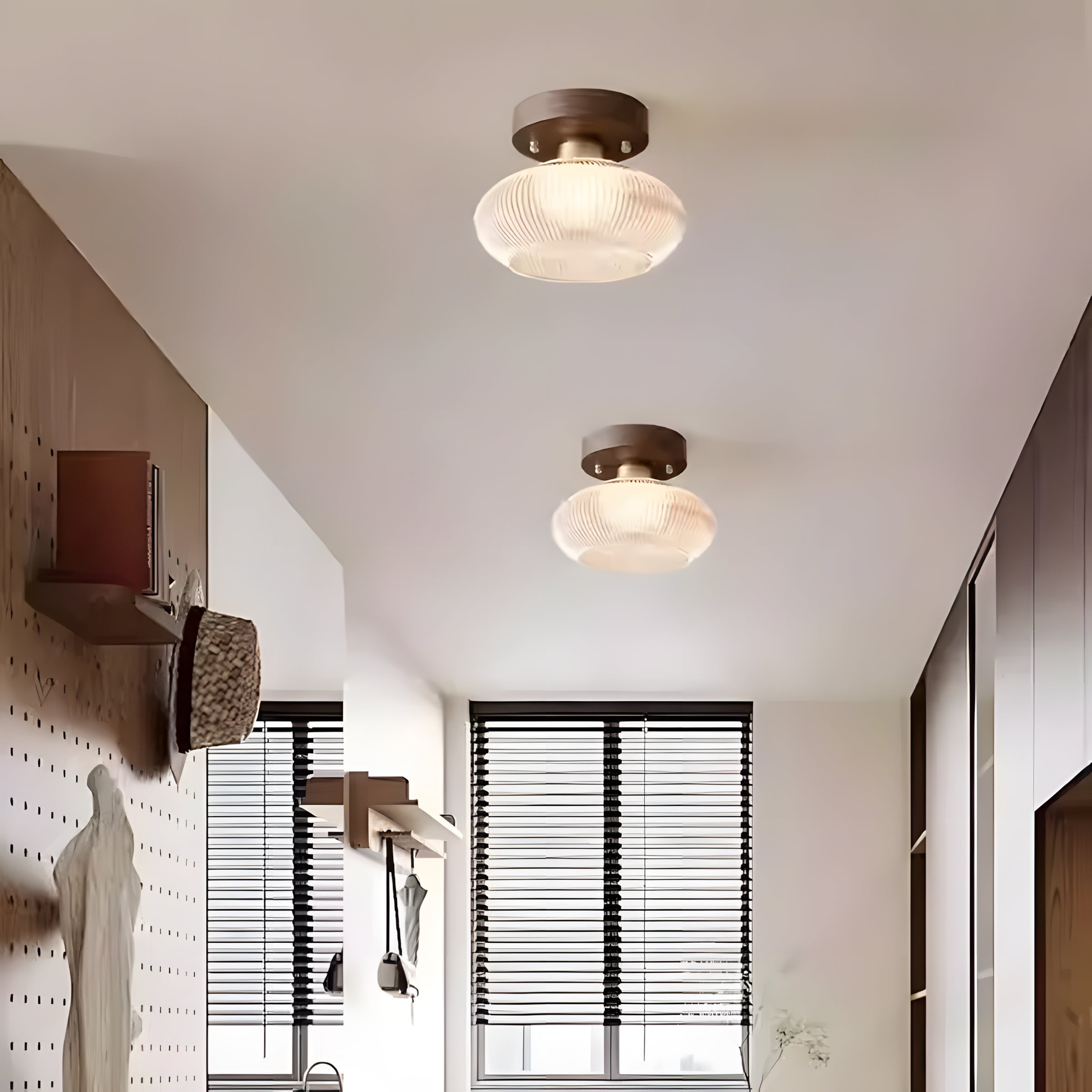 Otis Minimalistische niedrige Kuppelglas-Deckenleuchte 4.webp__PID:e354a2f6-ab9c-4486-9785-ec3fb5ded475