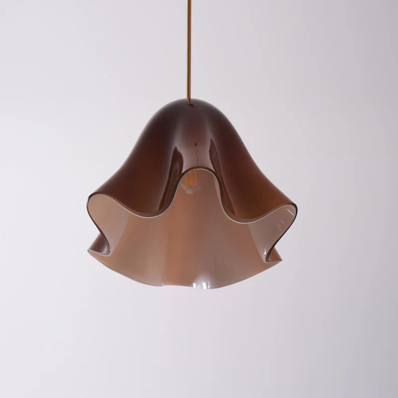 Lámpara colgante Juno de mediados de siglo con diseño de concha de cristal (8).webp__PID:888f917d-6993-43c8-916d-8f43038b5e88