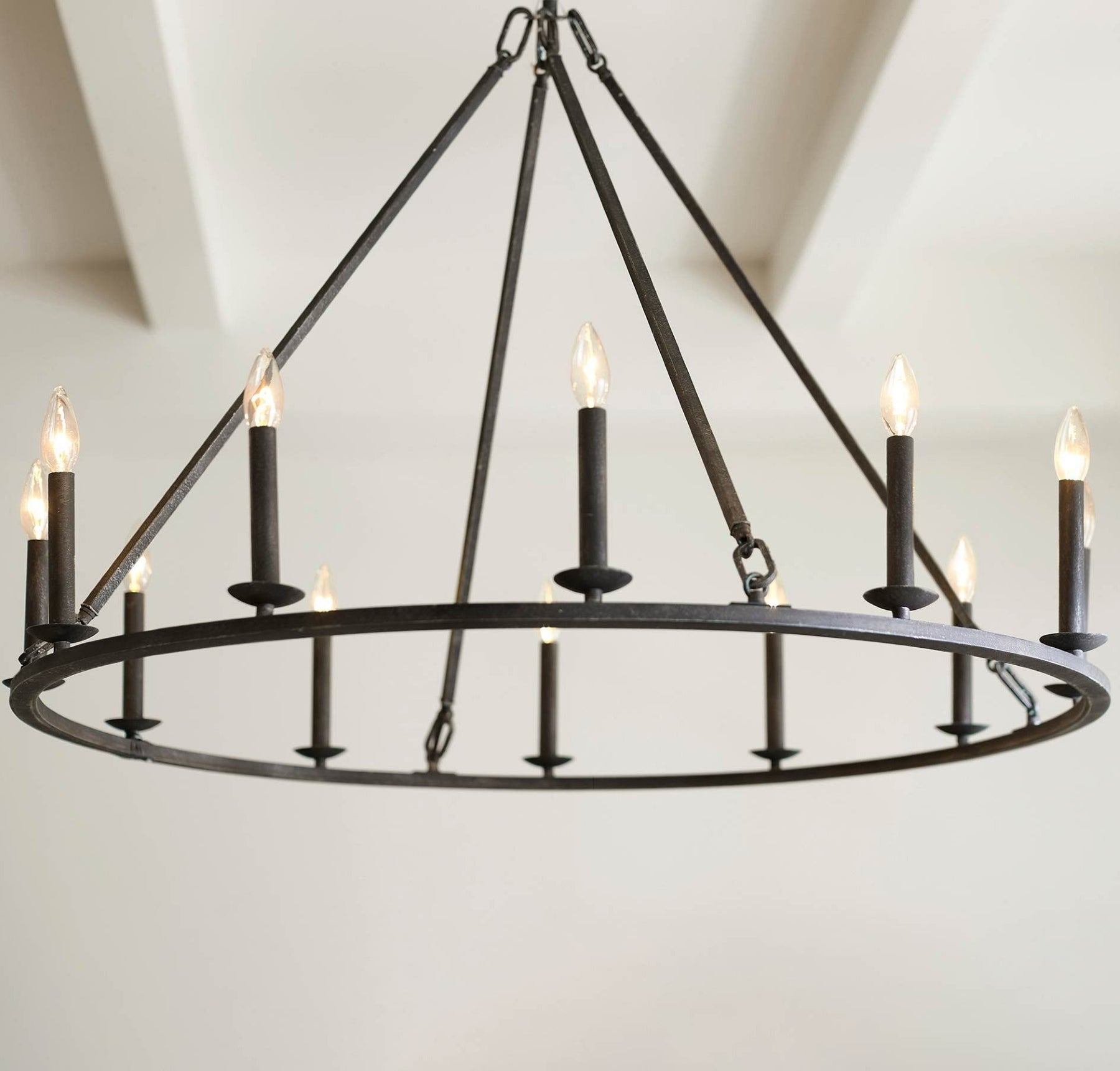 lampadario-rotondo-in-ferro (17).webp__PID:42326717-ece9-40b7-a183-a9be0afb8efa