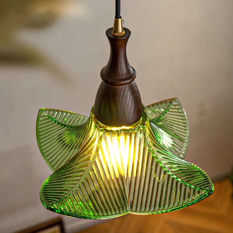 Lámpara colgante floral de vidrio artístico de madera moderna Adikia (9).webp__PID:274f3471-386c-4e7c-8a77-6ee466004b1a