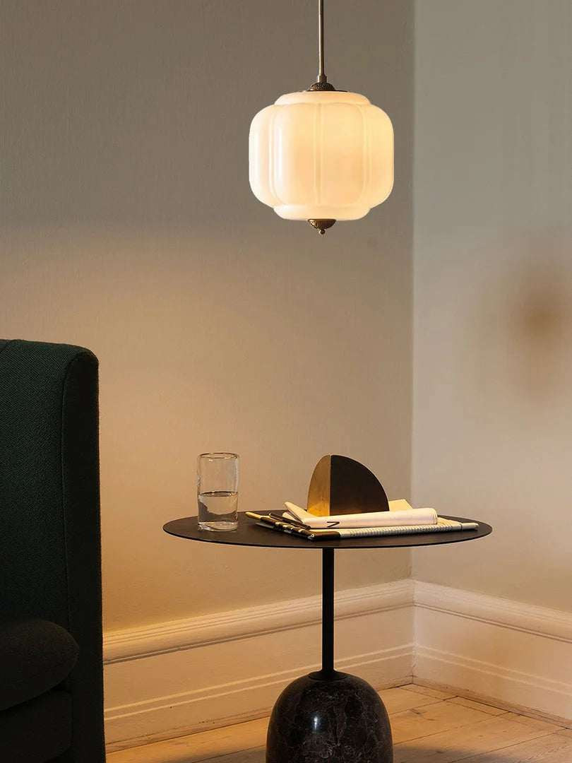 Máni-Vintage-Cream-Glass-Eloise-Pendant-Light (20).webp__PID:4d22e481-5e17-4218-bb93-3b334b65d103