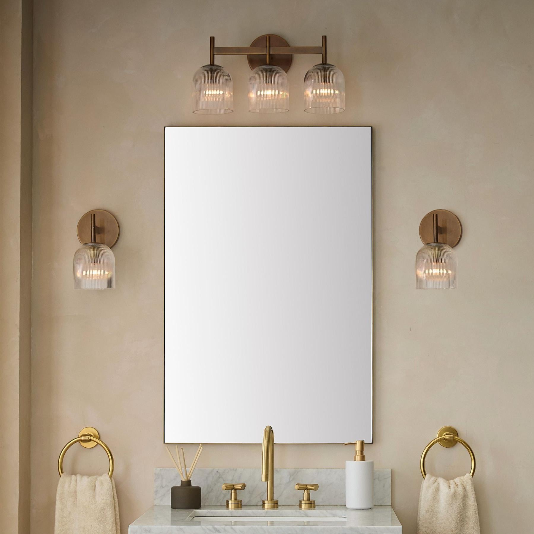 Gracia Farmhouse Ribbed Glass Wall Lamp