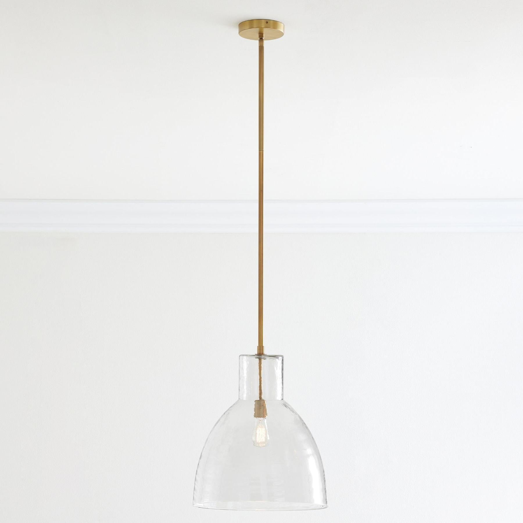 Lampada a sospensione a cupola in vetro stile fattoria (61).webp__PID:0ac0c3fa-a88d-4a6f-99d3-5fc837ce1171