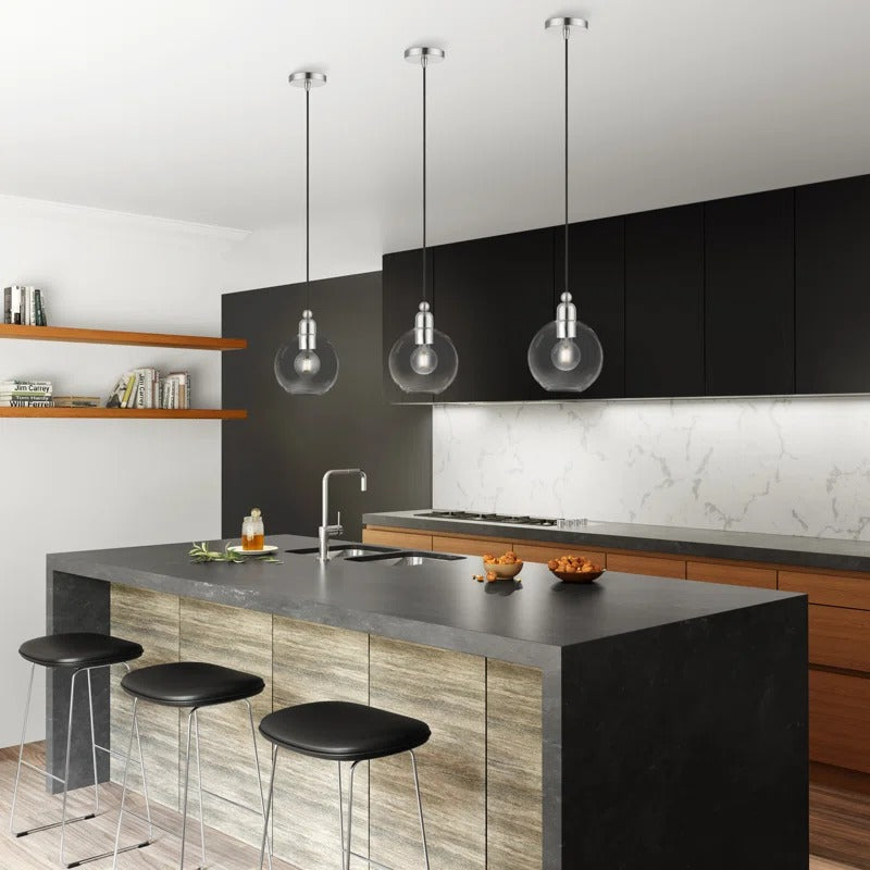 Elle Minimalistische Pendelleuchte mit Klarglaskuppel scene6.webp__PID:af37e727-5d17-47d3-b8a5-a12e8c4d78e8
