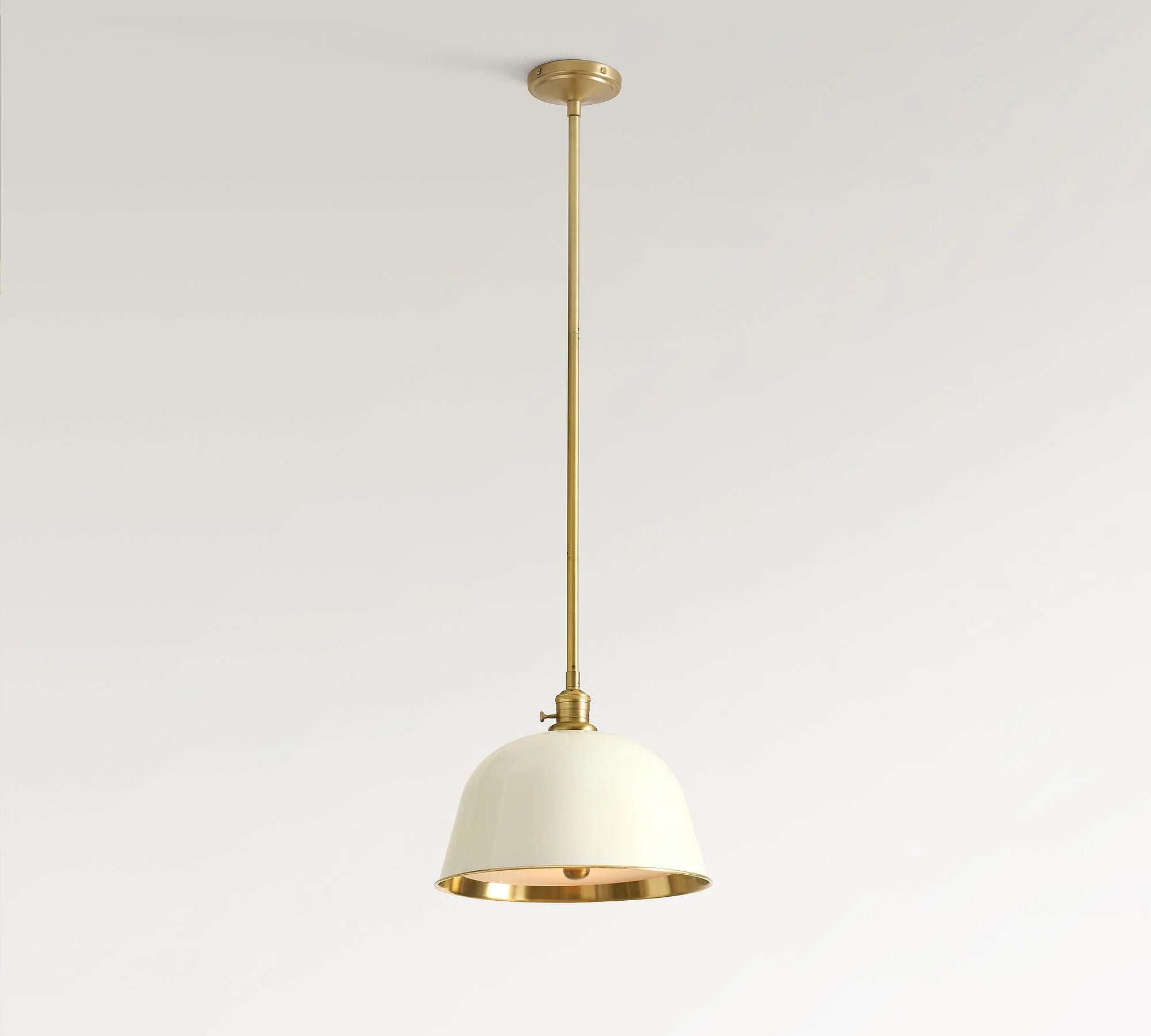Moderne Pendelleuchte mit Metalldiffusor und Glockenmast (14).webp__PID:2471ca6a-b179-4d12-953a-95ce86ac24d8