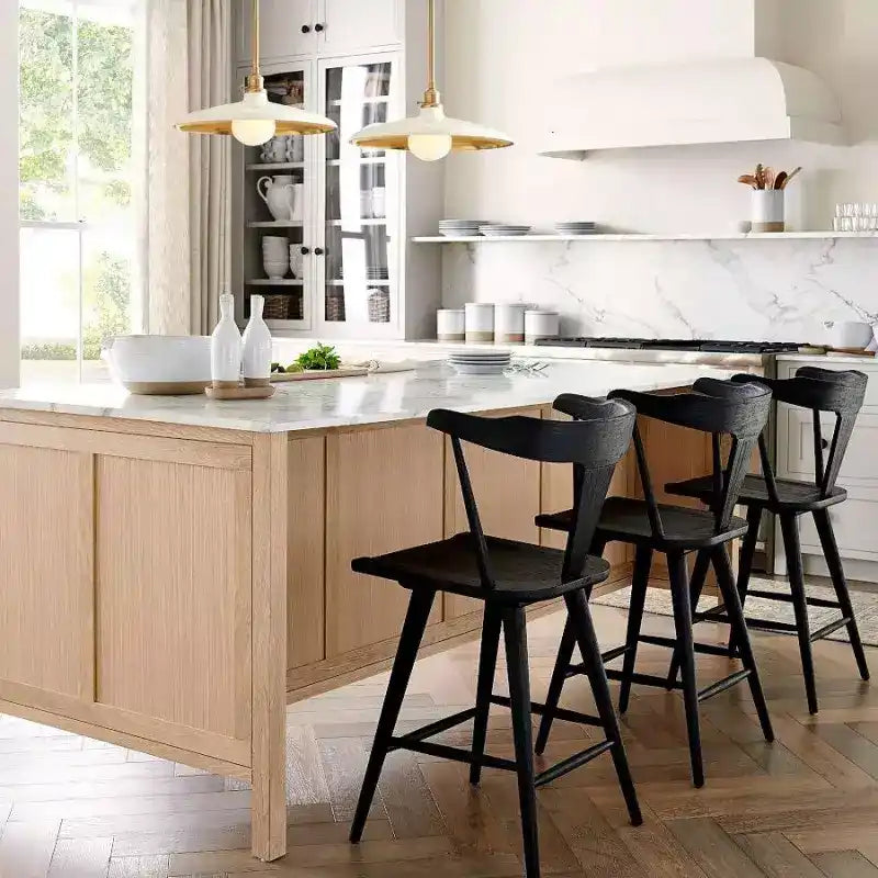 Lámpara colgante con poste de metal Pyrae Farmhouse-4.webp__PID:08efd37a-6fa1-4ac4-8927-a5c96a7150a7