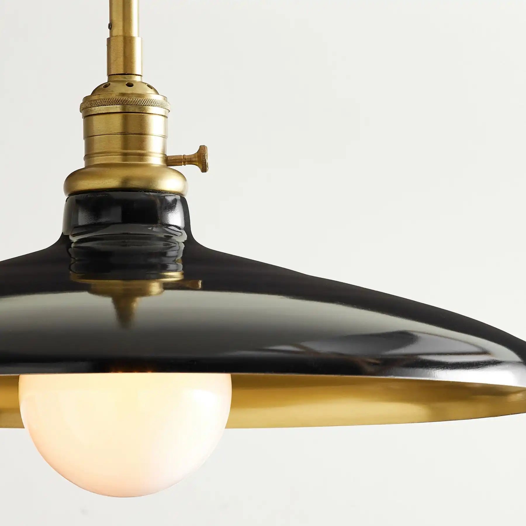 Lámpara colgante con poste de metal Pyrae Farmhouse-7.webp__PID:588bdc65-043a-44f4-8fef-efda367c5c25