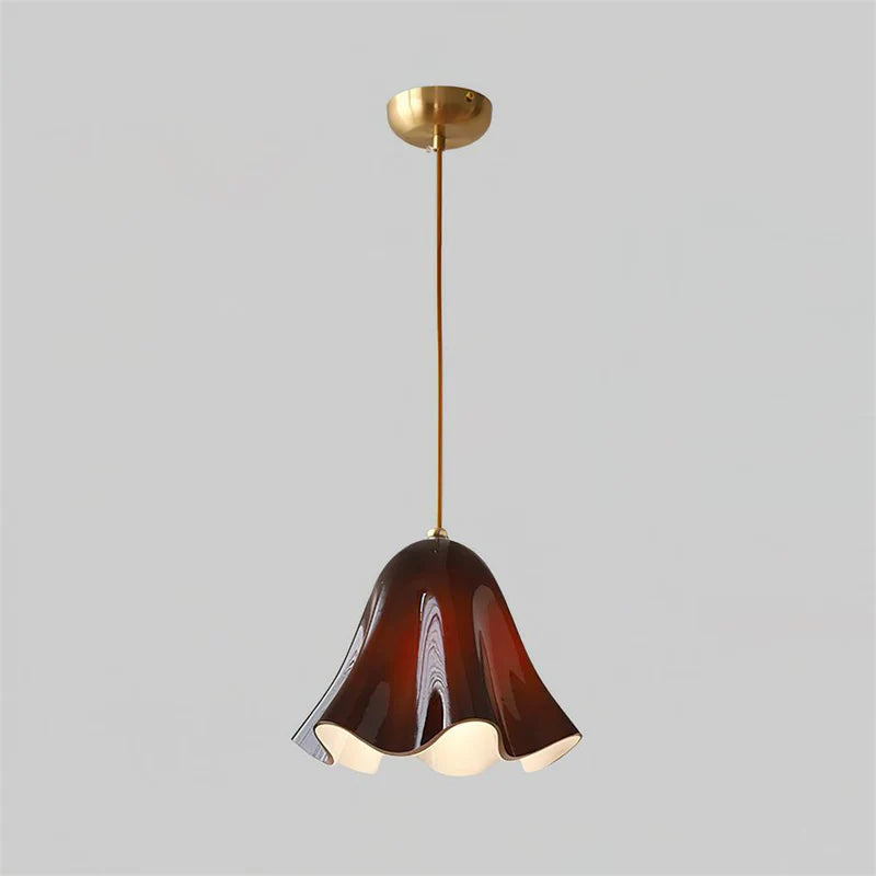 Lámpara colgante Juno de mediados de siglo con diseño de concha de cristal (12).webp__PID:8b5e88df-0fa7-48d8-afca-905bad5c9edd