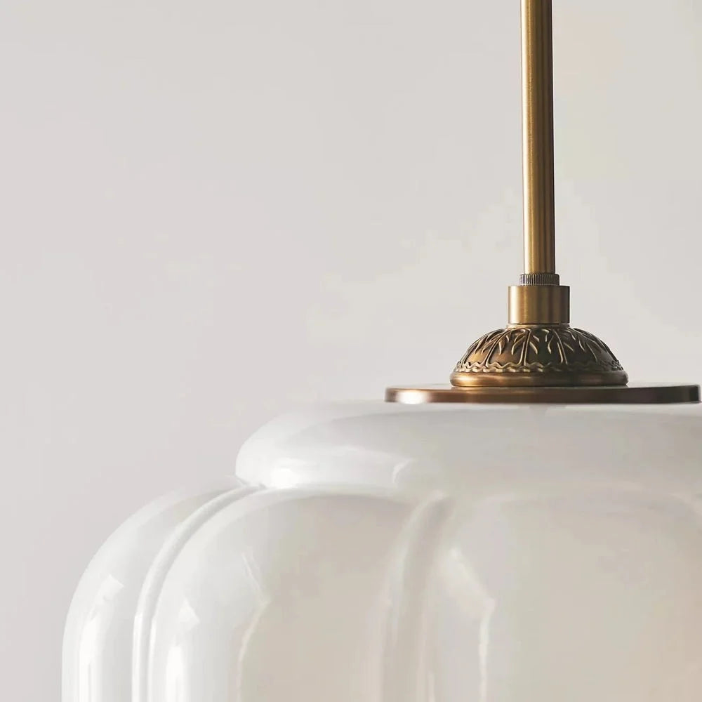 Máni-Vintage-Cream-Glass-Eloise-Pendant-Light (12).webp__PID:32183b93-3b33-4b65-9103-3cc1f481918e