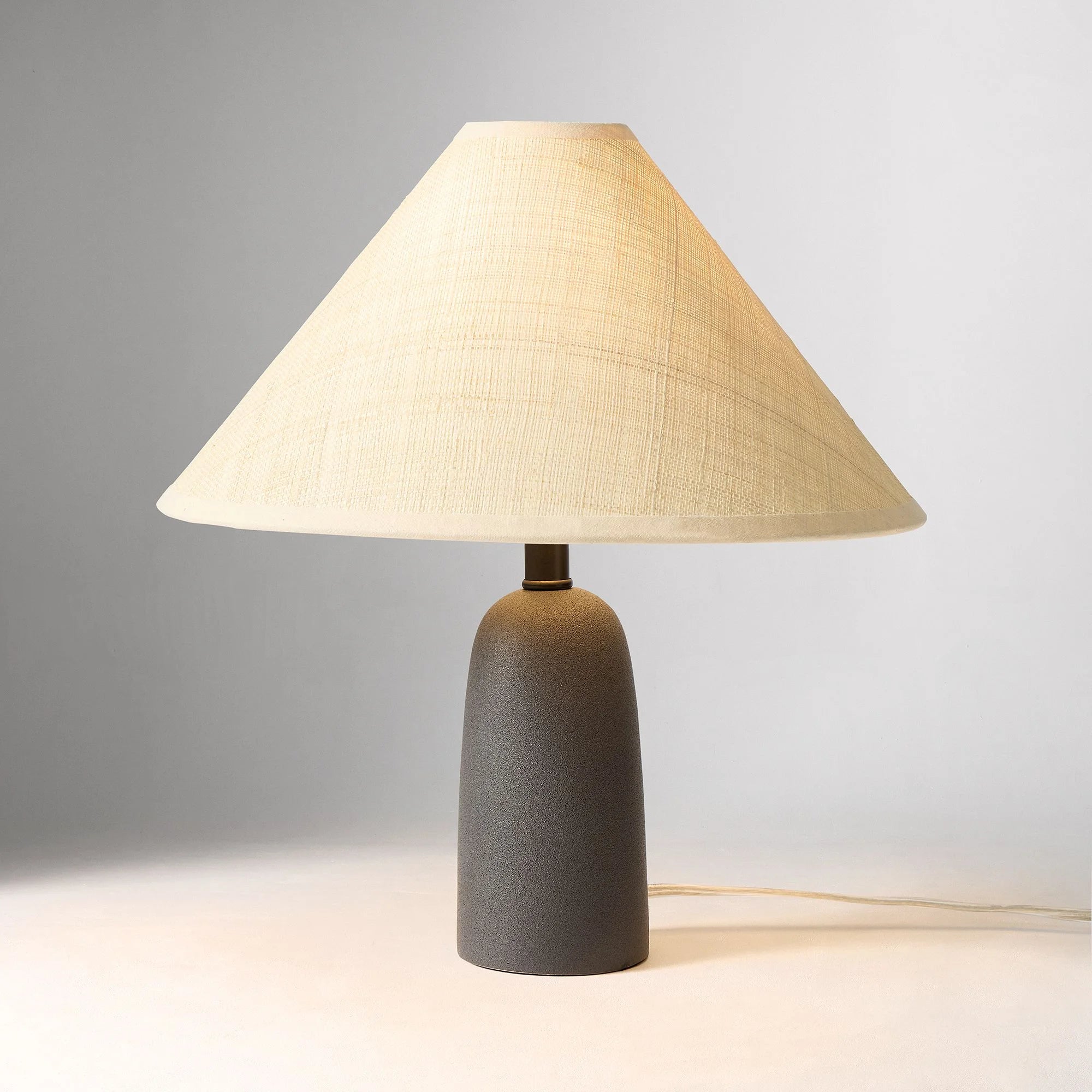 Daria Wabi-Sabi Ceramic Base Table Light (10).webp__PID:ff76a9c6-d683-438e-b910-4fb22ebe75cf