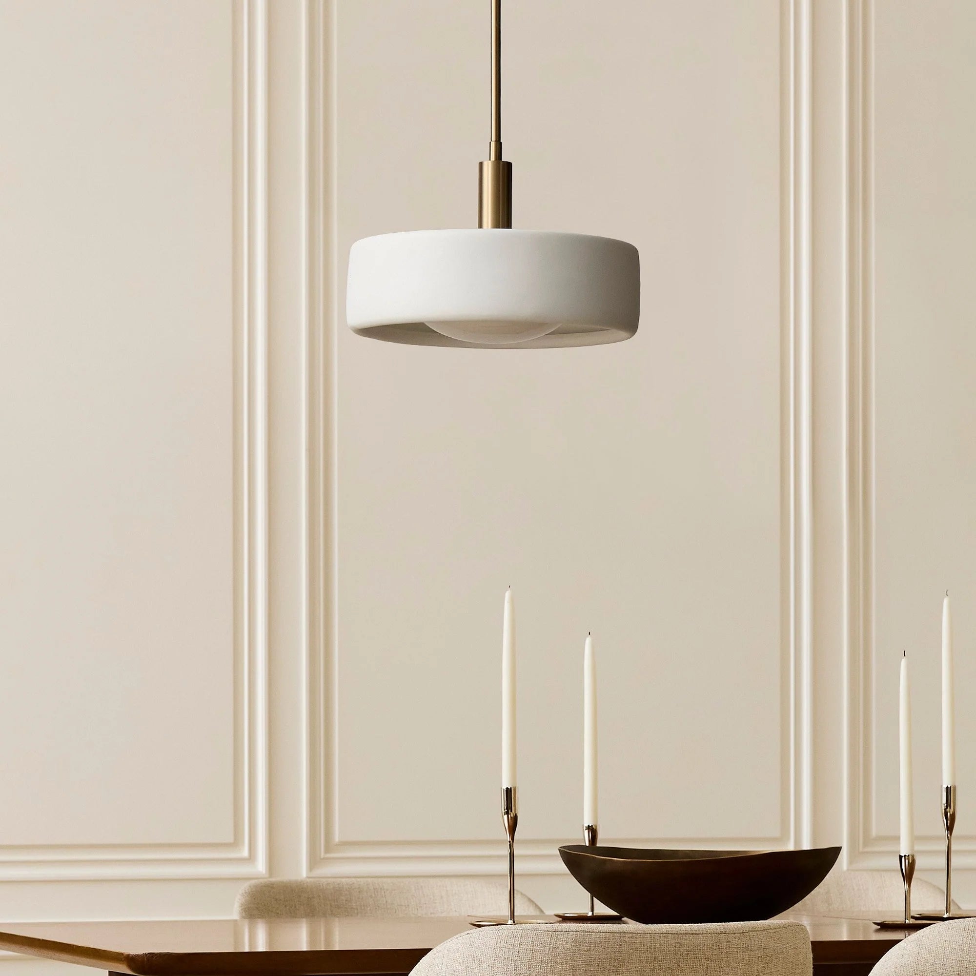 Lámpara colgante moderna de porcelana blanca (3).webp__PID:eae29393-977b-4d90-b710-15f76f51a64a