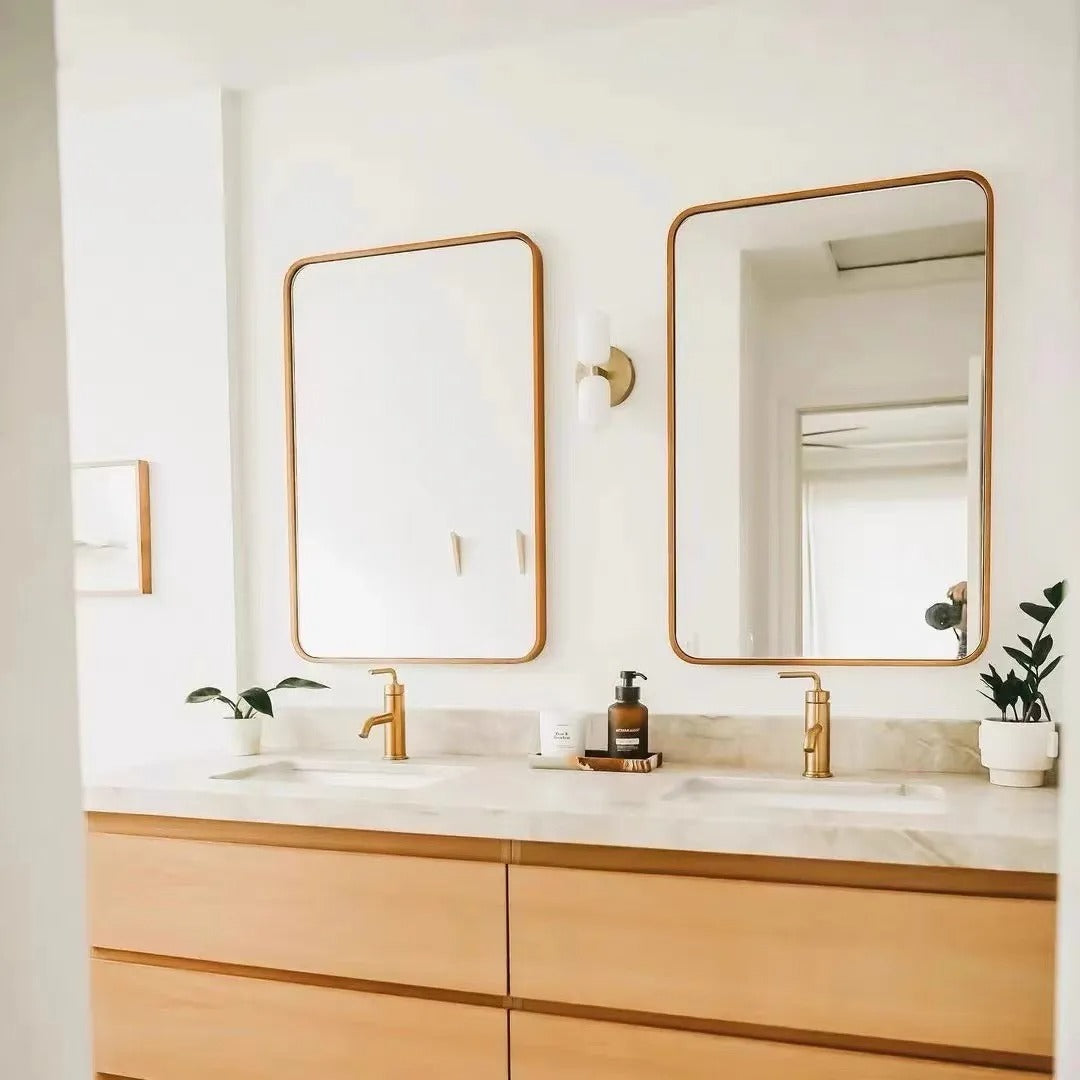Kinkiet Nico Modern Up-Down Glass Wall Sconce scene4.webp__PID:222cf317-7833-488a-912f-67e2a3c7e5f8