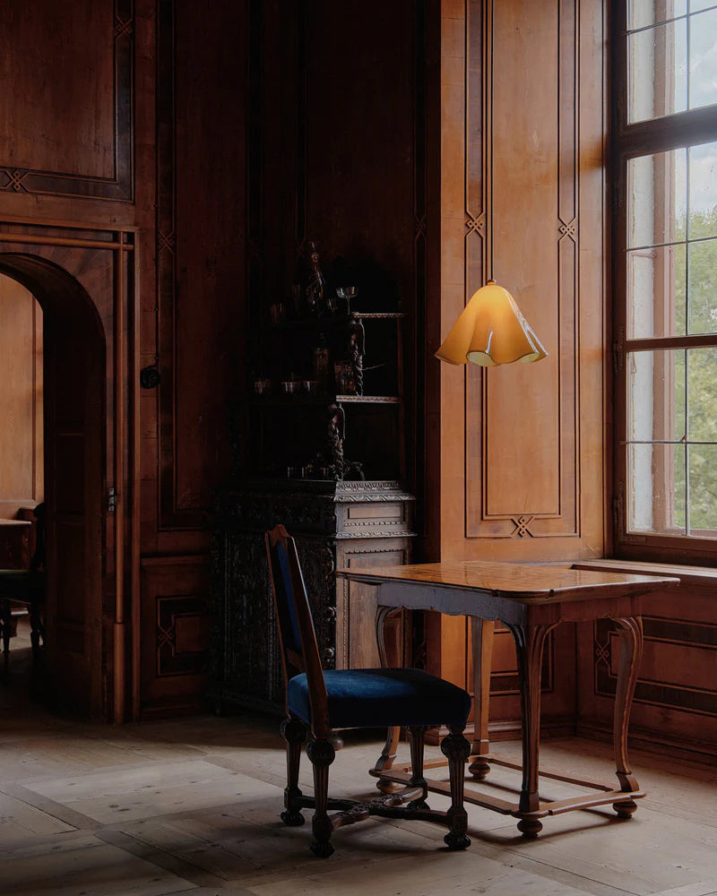 Lámpara colgante Juno de mediados de siglo con diseño de concha de cristal (9).webp__PID:bbf86300-ba11-488f-917d-699363c8d16d