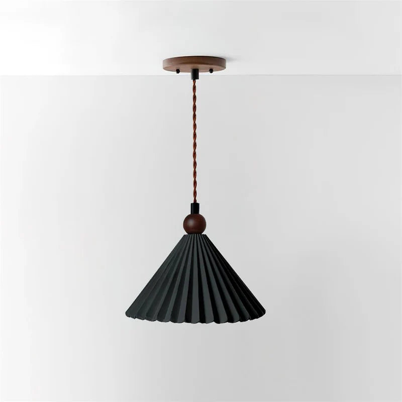 Eirene Minimalistyczna plisowana ceramiczna lampa wisząca w kształcie stożka (3).webp__PID:71dcd9f9-98e6-4b8e-8679-68916d67fa38