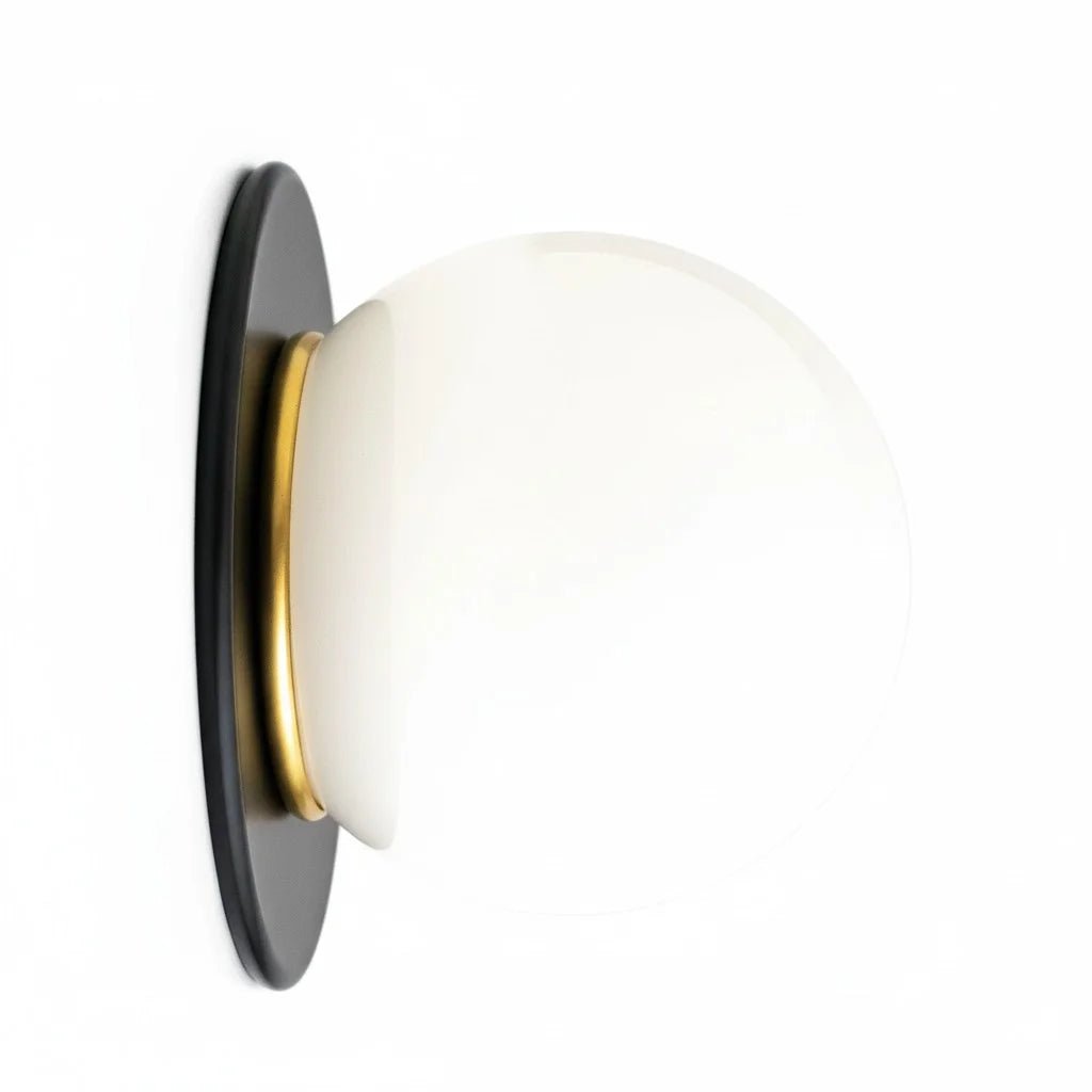 Aplique de pared con orbe de vidrio y latón minimalista clásico Nria sku6.webp__PID:04f507b3-cdcf-4dfc-a6bc-7a3718e1eb53