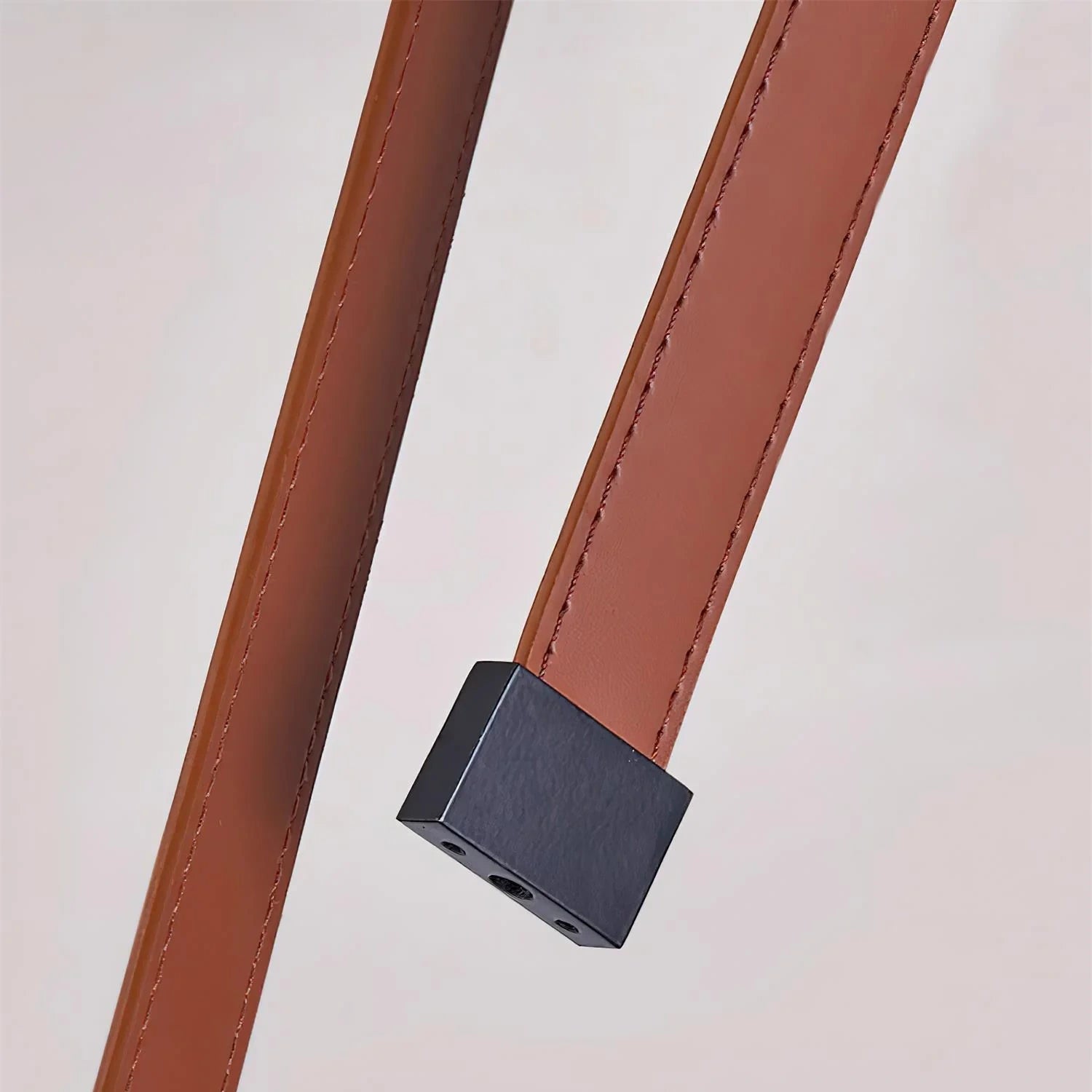 Lampadario in travertino Judith Modern Ceylon Belt2.webp__PID:5db7af56-5493-481a-9a61-5ca6c40a8ac8