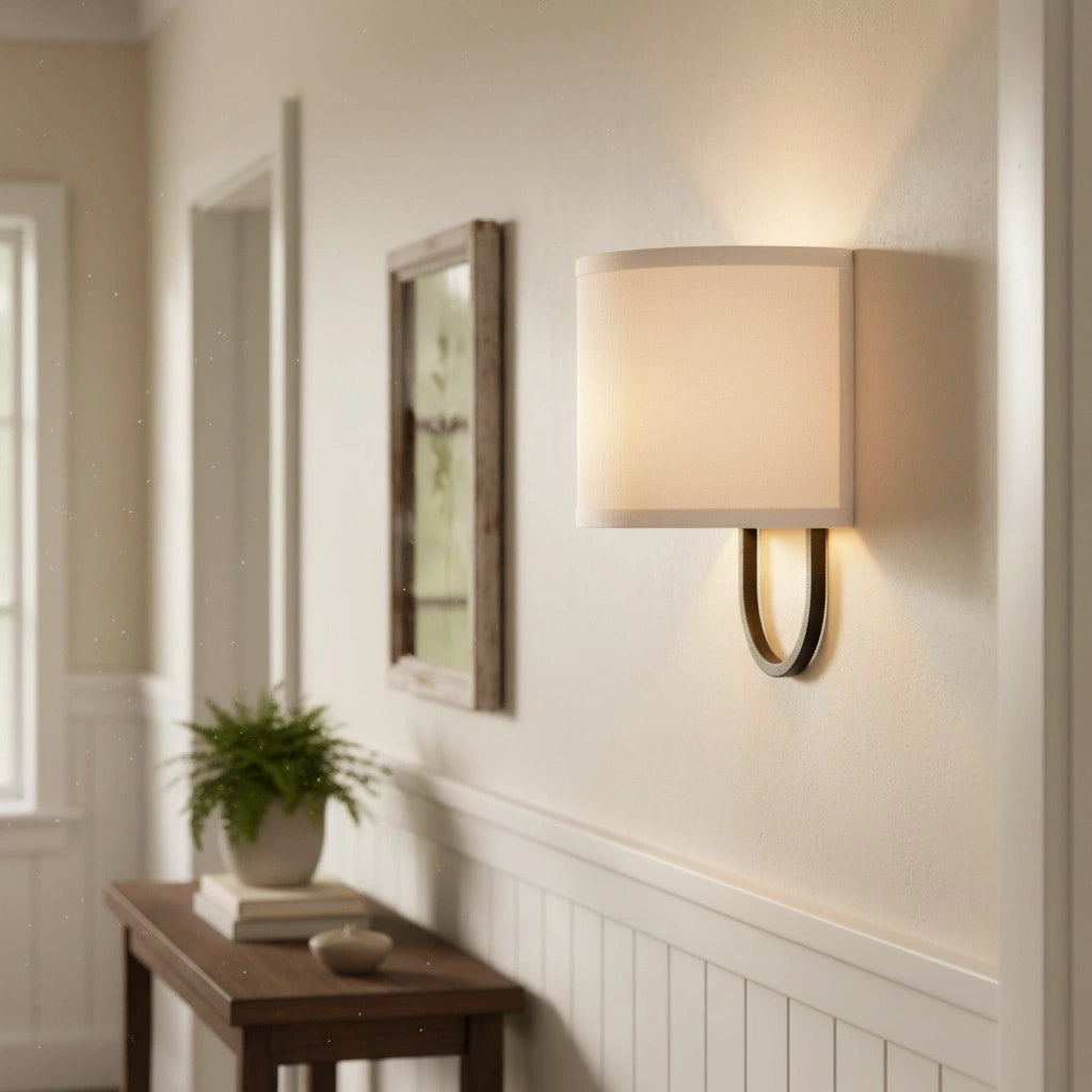 Aplique de pared de metal con pantalla de tela moderna Edena6.webp__PID:4c68457d-8eeb-43e2-8350-5286ecee2ce2
