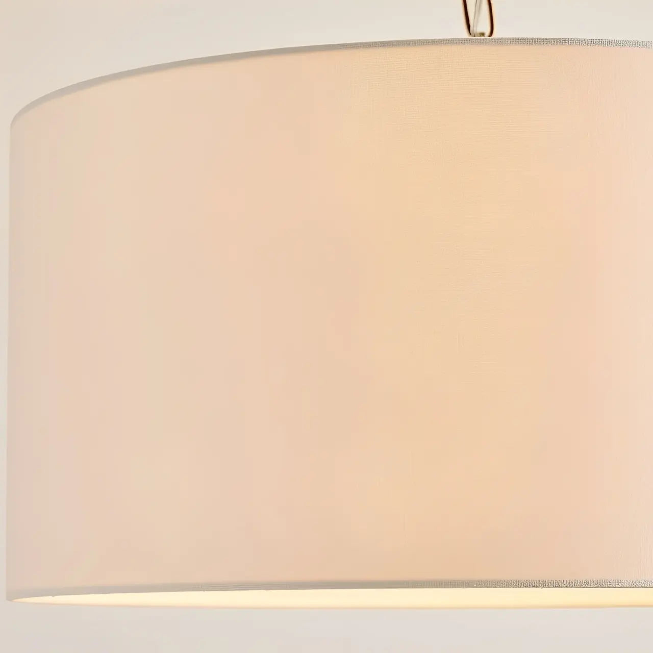 Mirenna Modern Farmhouse Linen Drum Pendelleuchteqt1.webp__PID:c5c820e7-920b-4b74-b3a0-5f37eb59f675