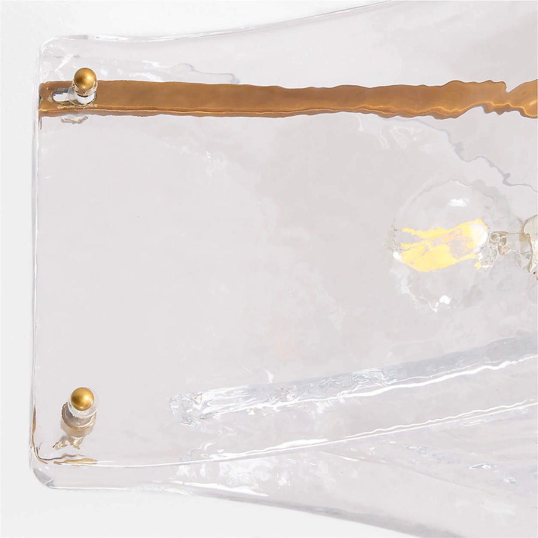 Plafoniera moderna in vetro ondulato Aura Detail2.webp__PID:27eb6302-0301-4b6e-ae45-d4e30f1da08b