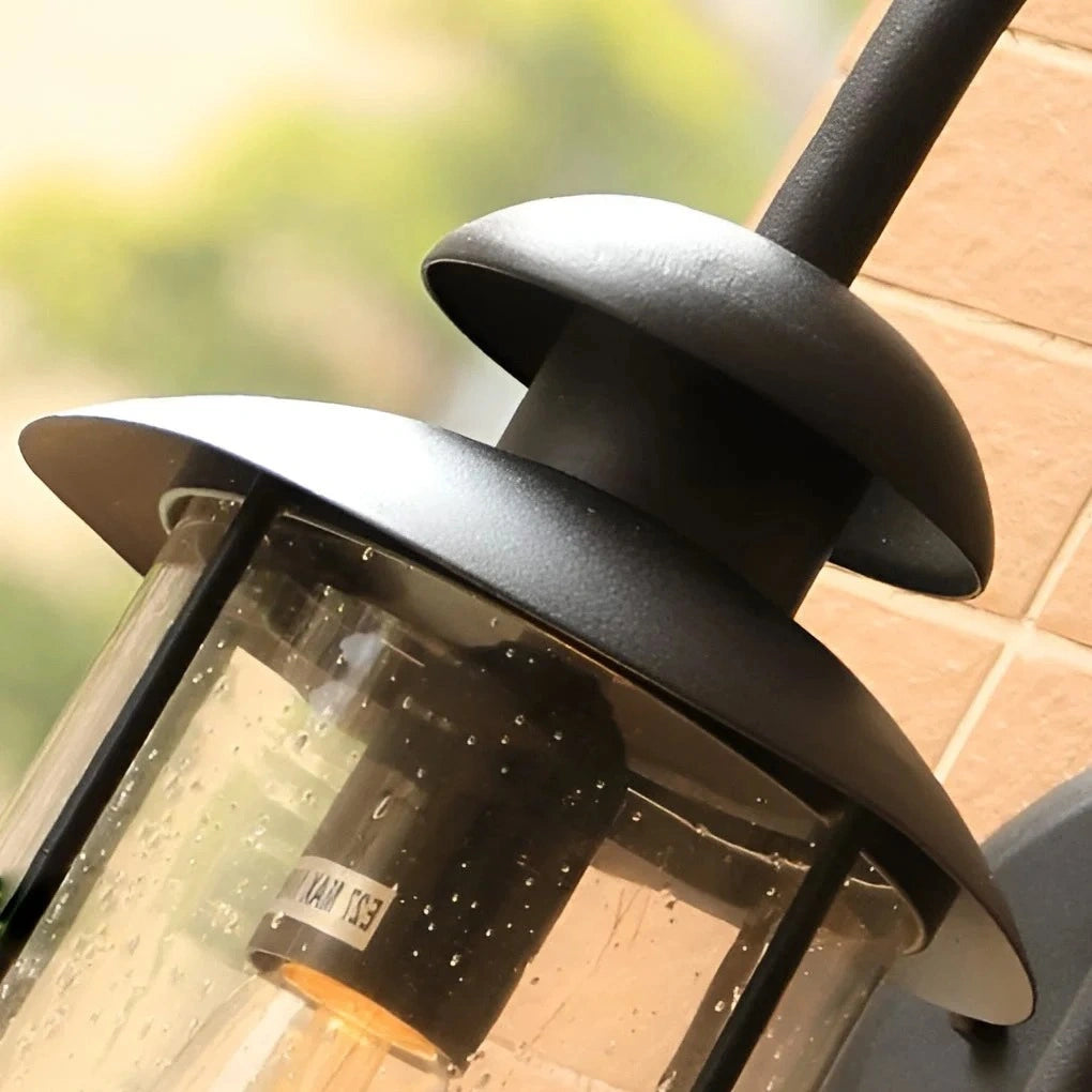 Lampada da parete a lanterna in vetro industriale retrò Craig3.webp__PID:963da3ed-1139-4abb-8629-b22b52325ac7
