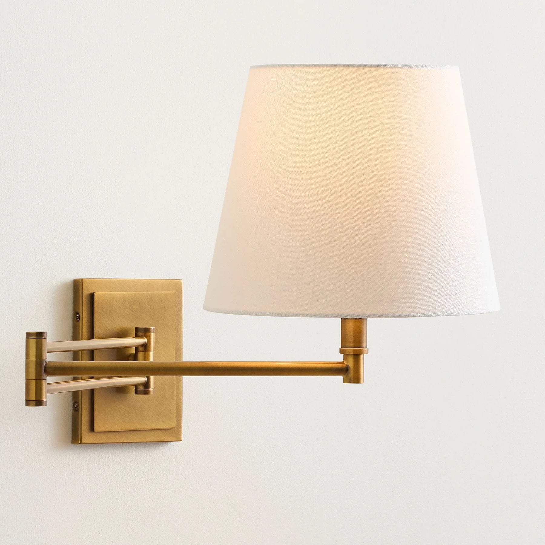 Evarne Moderne Leinenschirm-Wandleuchte mit Schwingarm (4).webp__PID:9da17322-97ac-4b5f-892c-dd14ad179c52