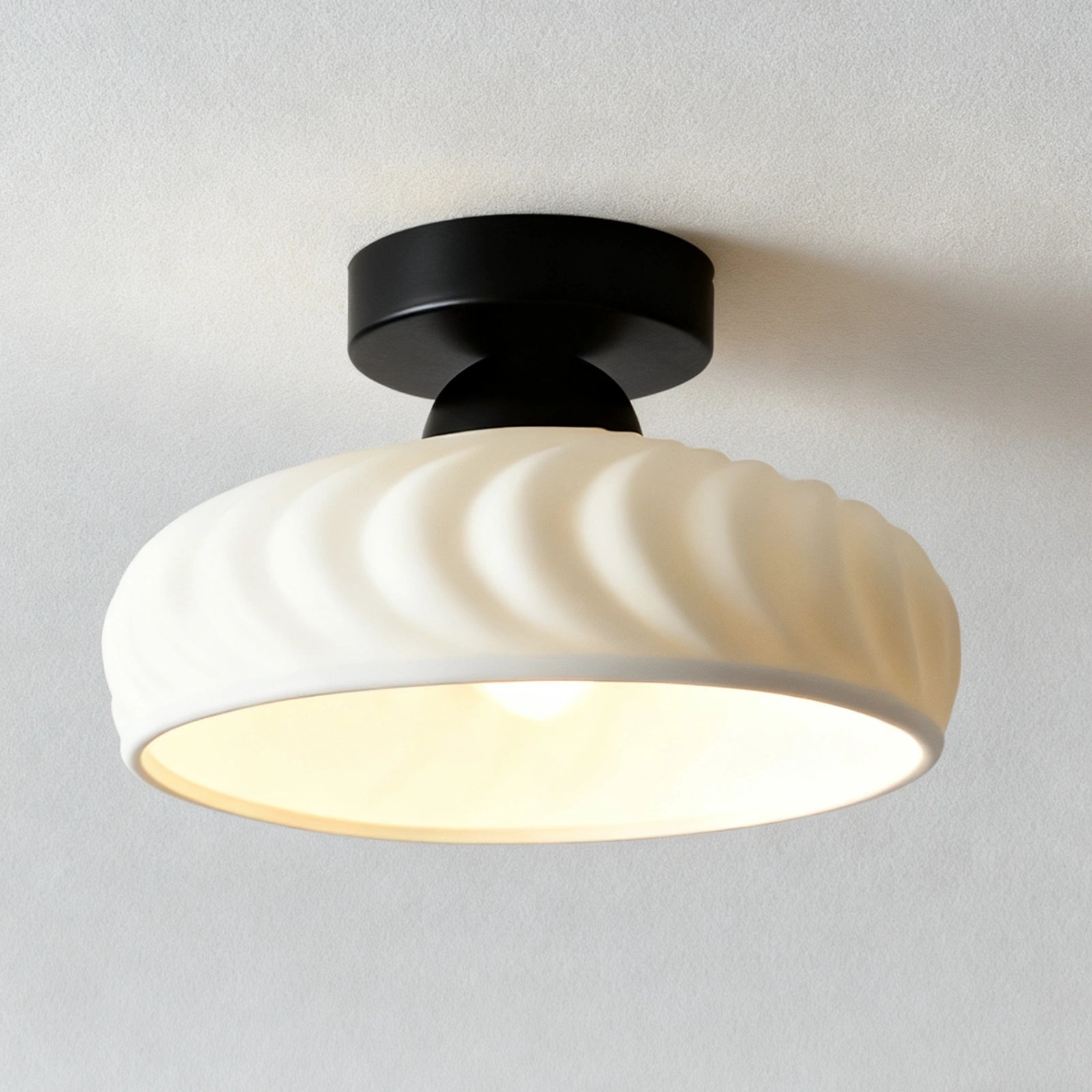 Plafoniera moderna in ceramica strutturata Ashbur1.webp__PID:73e615dc-2576-4b8c-ba16-43f70ada7b3b