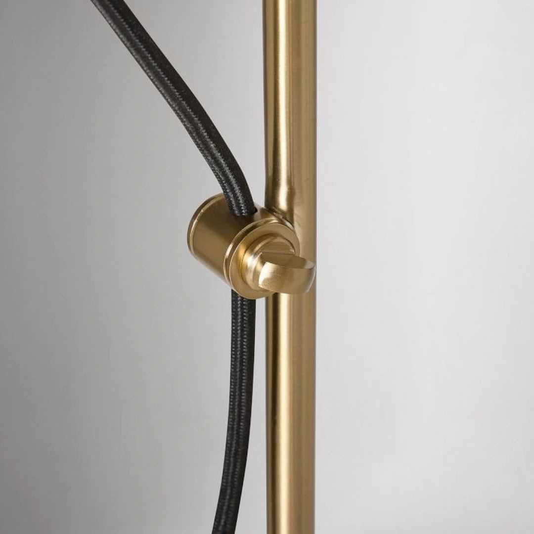 Josh Minimalistische Stehleuchte aus Leinenstoff detail2.webp__PID:c5a634b8-44e9-43be-9bd5-f78b3074de4a
