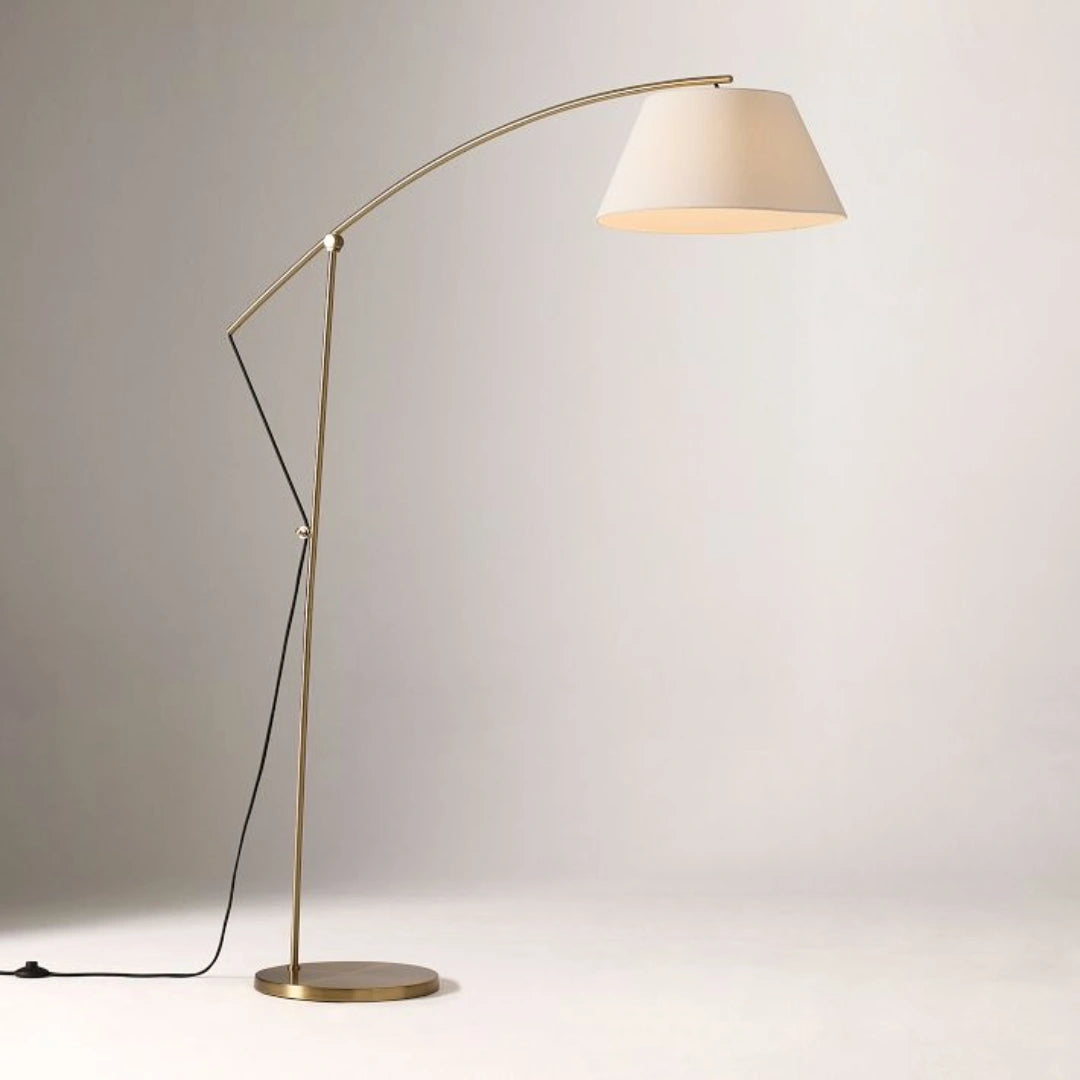 Josh Minimalistischer Boden aus Leinenstoff, hell, natur on.webp__PID:43be9bd5-f78b-4074-9e4a-66a258516729