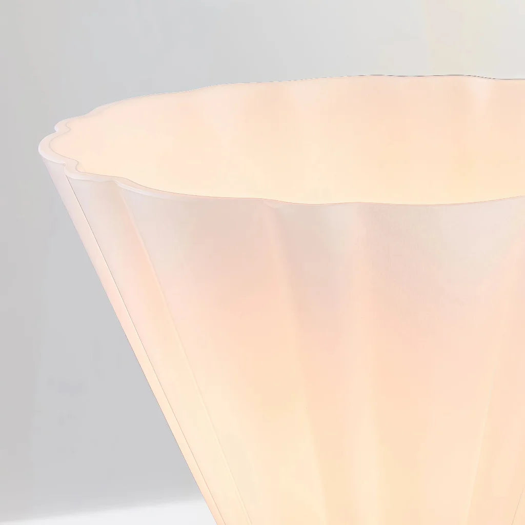 Kiro Lampada da parete decorativa svasata in vetro ondulato moderno Detail1.webp__PID:2ca620d9-742e-40ff-893f-0390b29d9e7d
