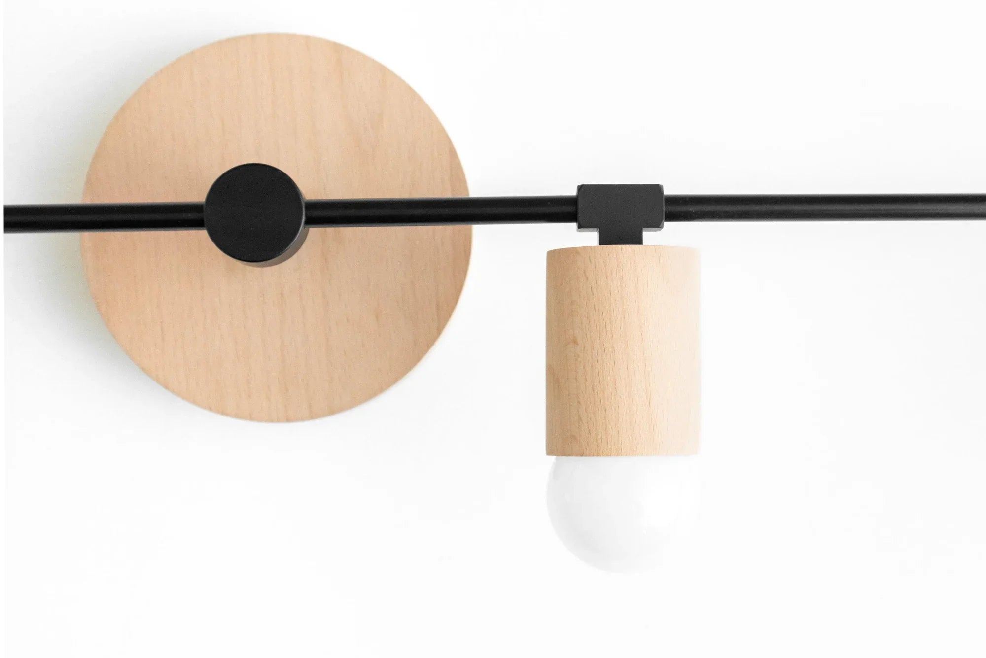 Lampe de vanité en bois minimaliste rustique detail2.webp__PID:1059eee5-49f3-4050-a636-1c62a2b8b94e