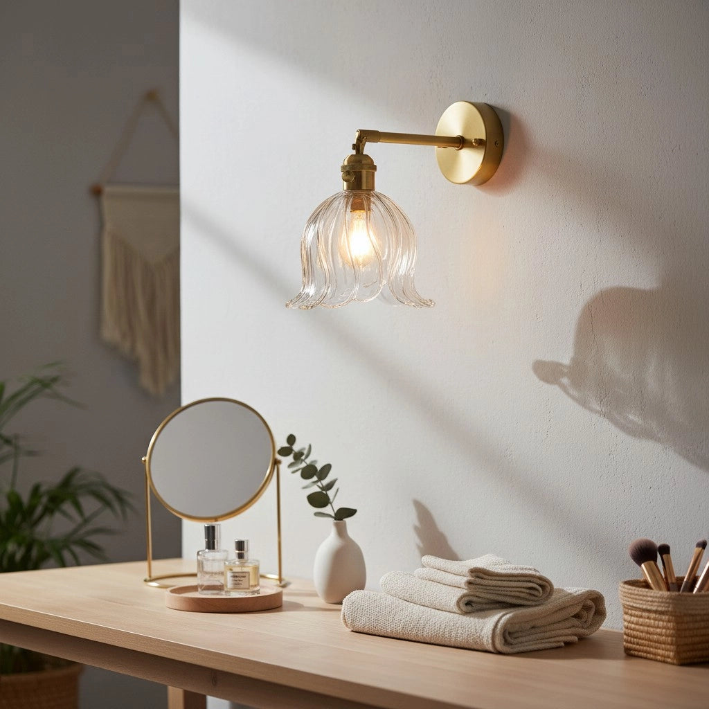 Amara Natural Floral Glass Wall Light11.webp__PID:035869b8-6410-447e-a882-05228d2e581d
