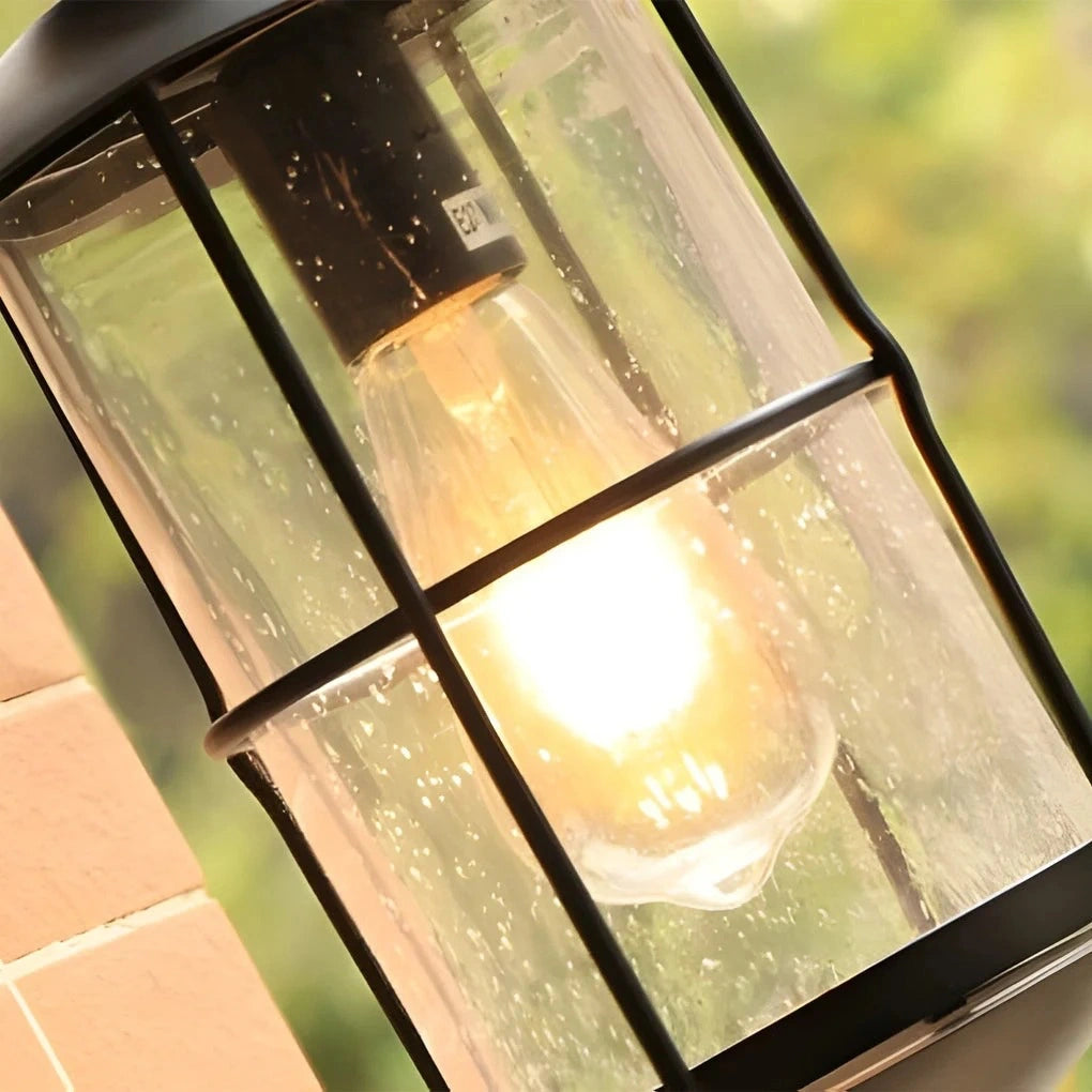 Lampada da parete a lanterna in vetro industriale retrò Craig5.webp__PID:03d1c8ed-963d-43ed-9139-aabb4629b22b