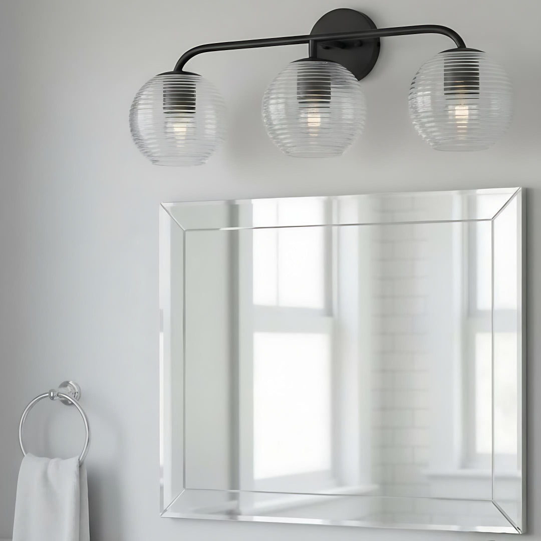 Lámpara de pared minimalista Huxley de 3 luces con vidrio acanalado 7.webp__PID:34e9aca3-2cb6-4c6c-af8d-2a691734b9df