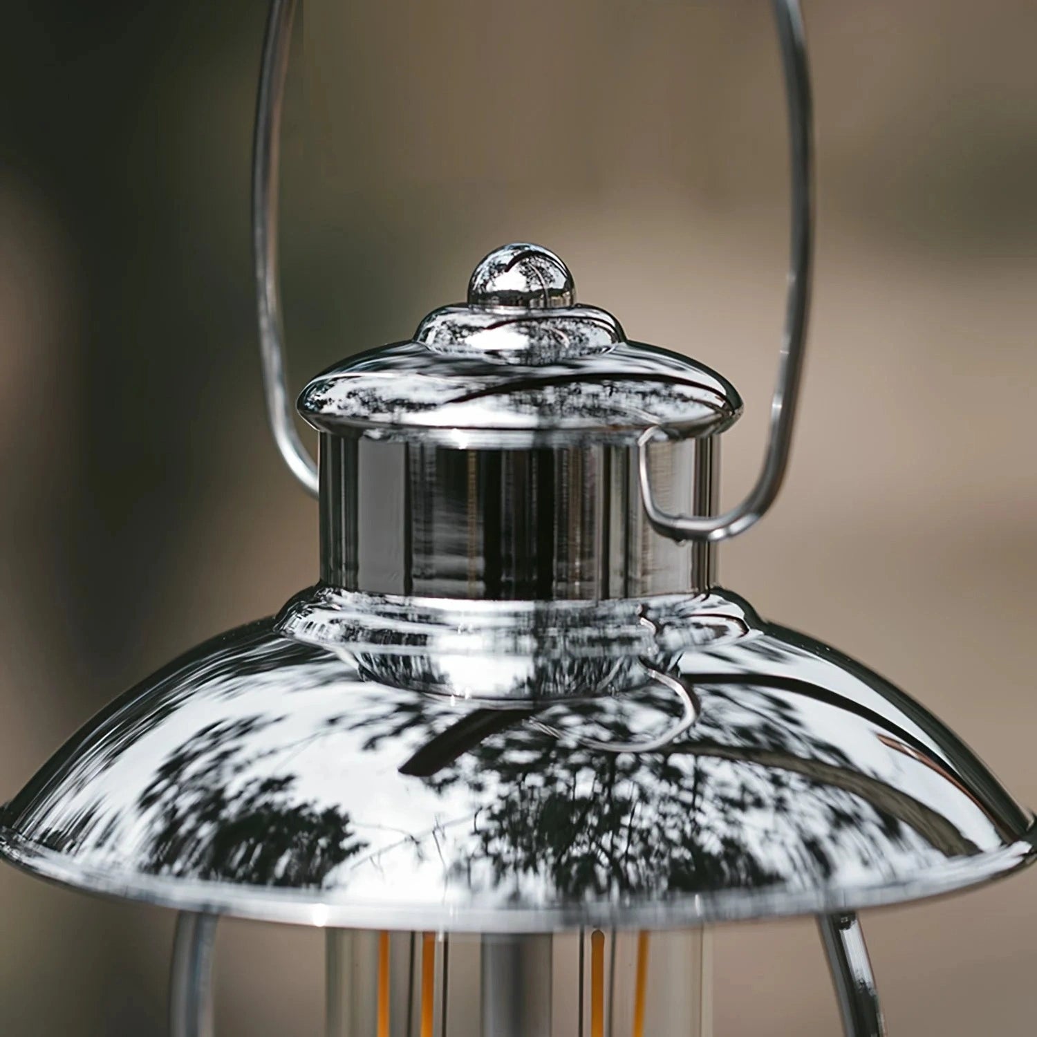 Carly Outdoor Portable Charging Table Lamp4.webp__PID:1672a7eb-0678-4767-945e-c2135fd86fa2