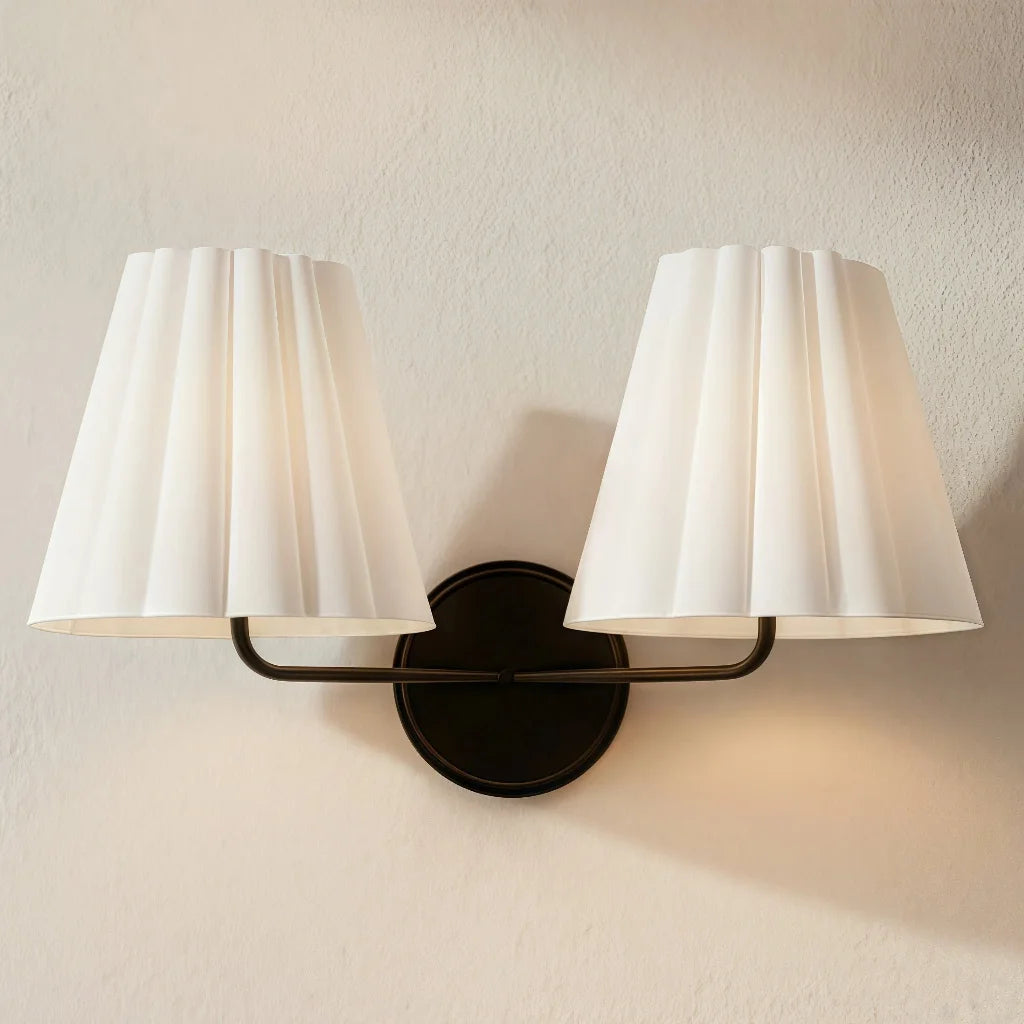 Sconce da parete affusolata in tessuto di lino strutturato minimalista Kaiya 36.webp__PID:2d924ba4-fa99-496d-8ee2-38c88d960d3e