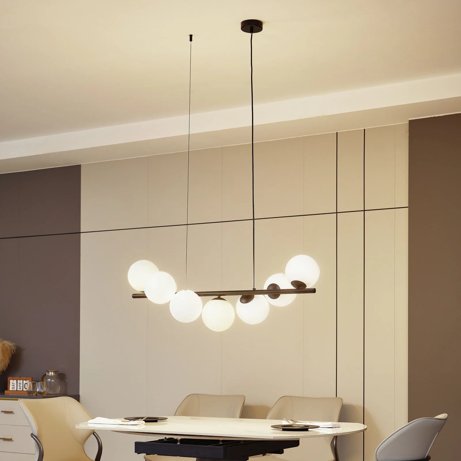 Eve Nordic Glass Sphere Kronleuchter7.webp__PID:a5242383-5de6-44bd-b863-1197fcf9bec1
