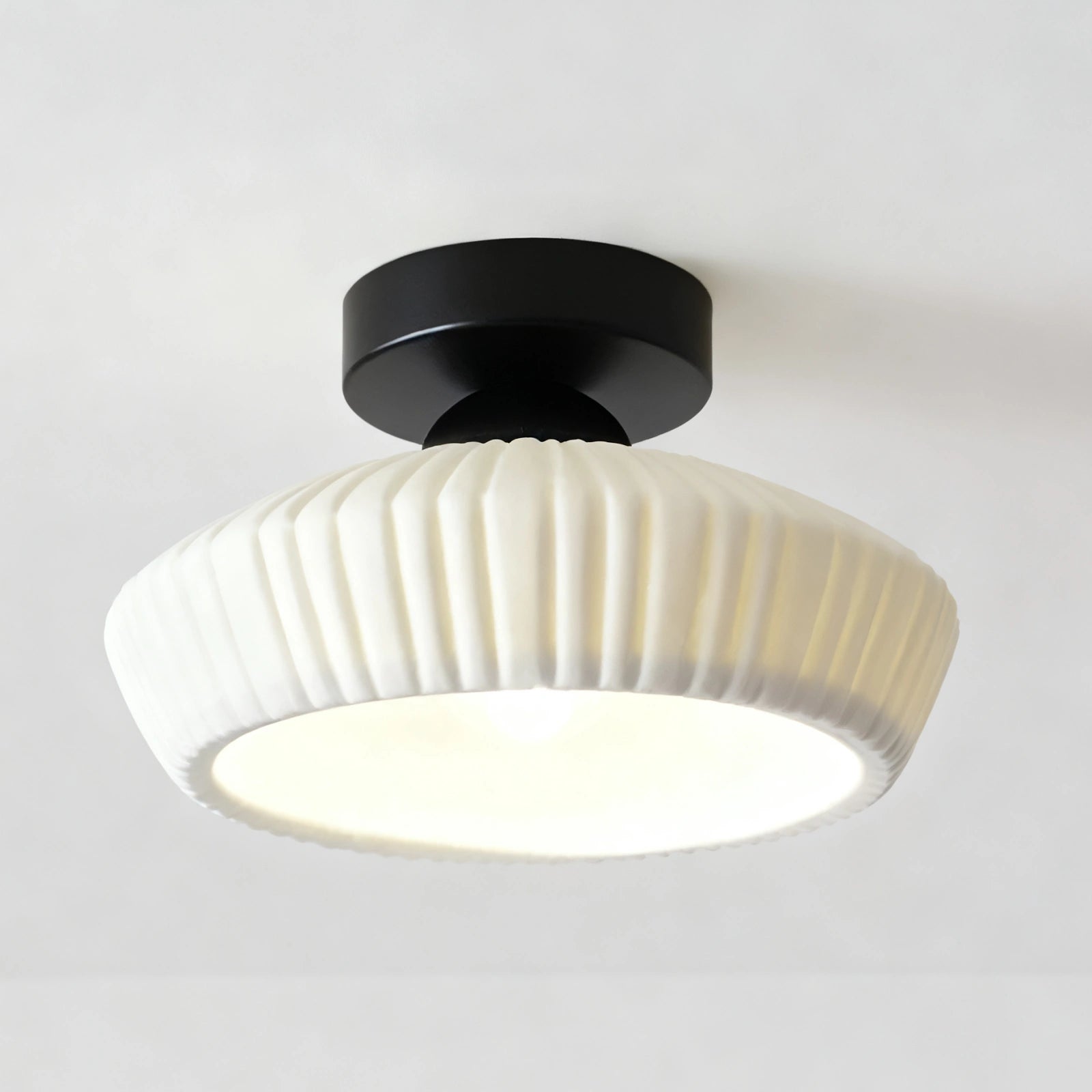 Plafoniera moderna in ceramica strutturata Ashbur3.webp__PID:765b8cfa-1643-470a-9a7b-3b539c65ff25