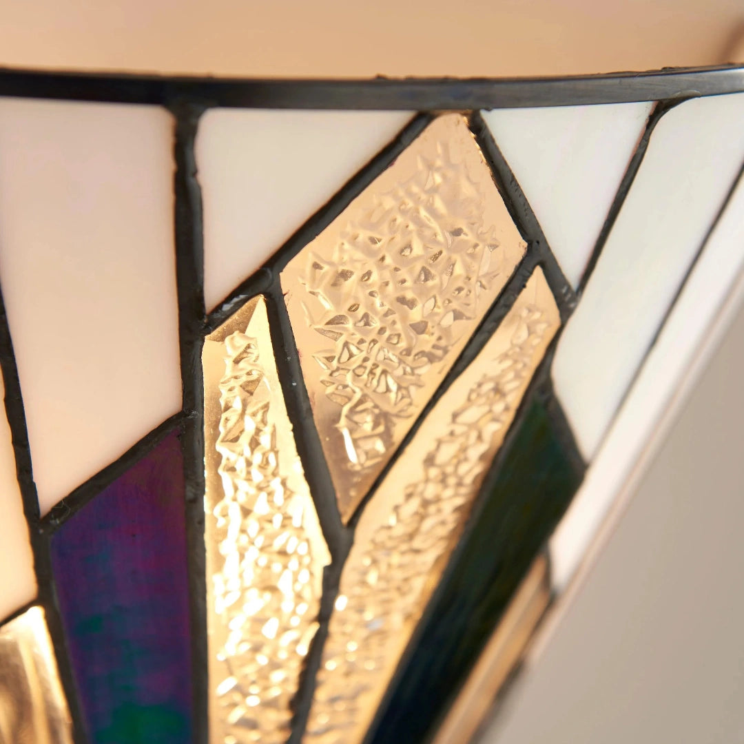 Cortan Modern Tiffany Glass Art Deco Wandleuchte detail1.webp__PID:64d5e218-57d4-46ff-8f5a-4c400c14d501