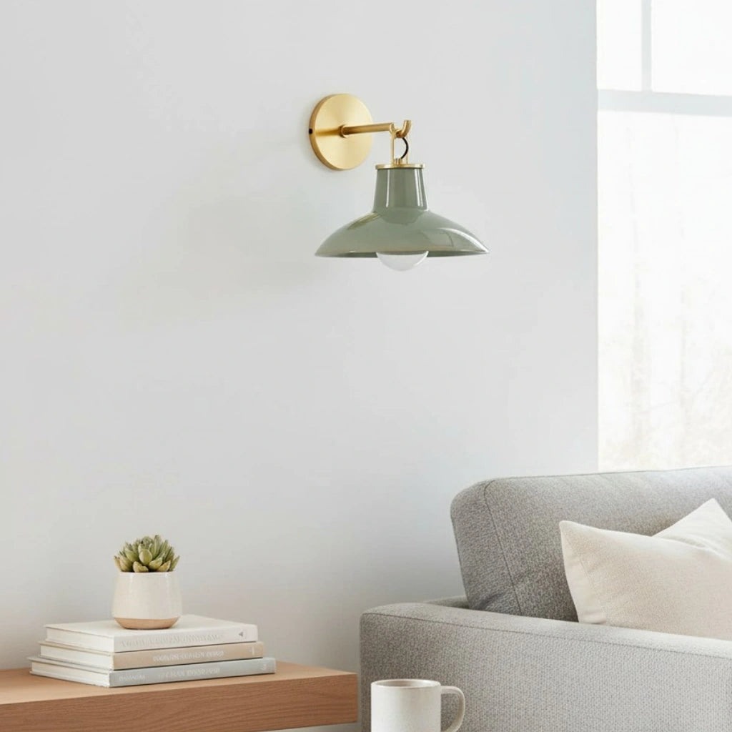 Lampada da parete moderna Vorenthil in ceramica smaltata2.webp__PID:0bca6844-170c-41ab-8310-87a48f1caf94