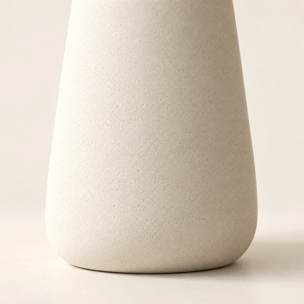 Broad tapered fabric shade detail